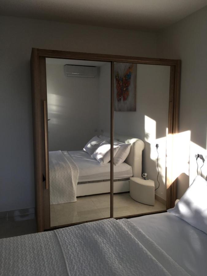 Apartment Marina Комижа Екстер'єр фото