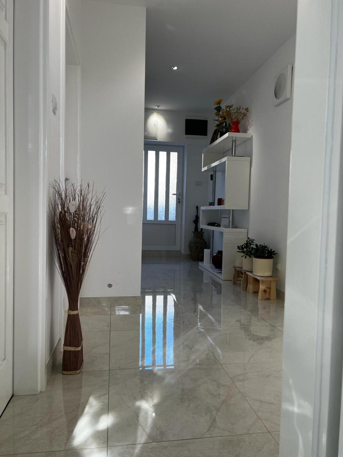 Apartment Marina Комижа Екстер'єр фото