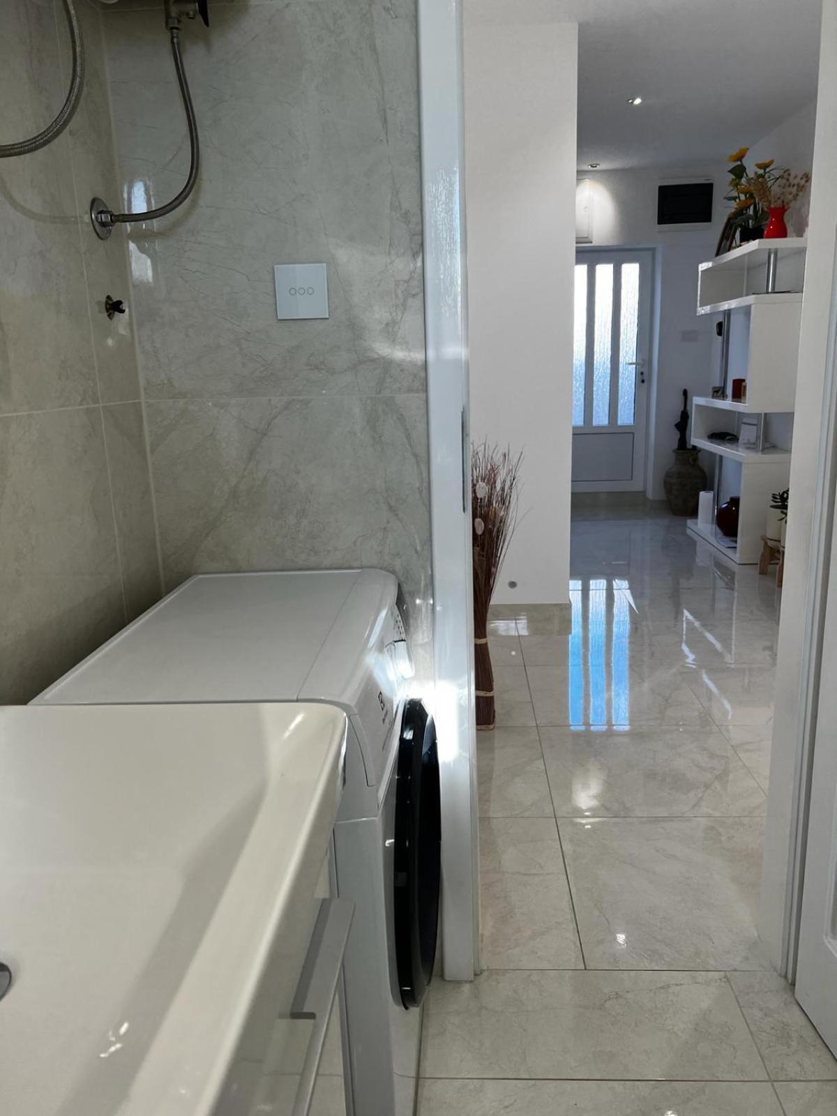Apartment Marina Комижа Екстер'єр фото