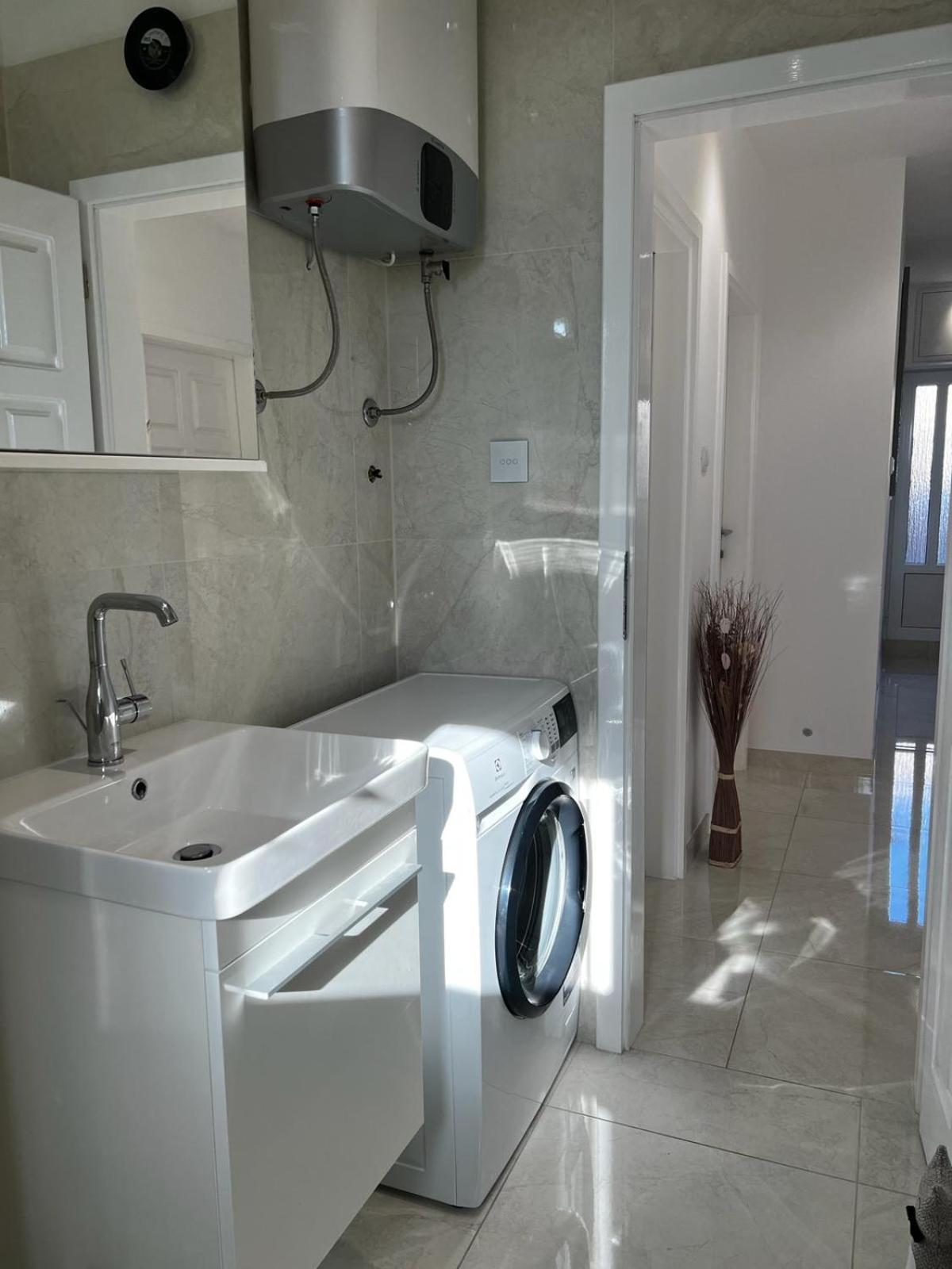 Apartment Marina Комижа Екстер'єр фото