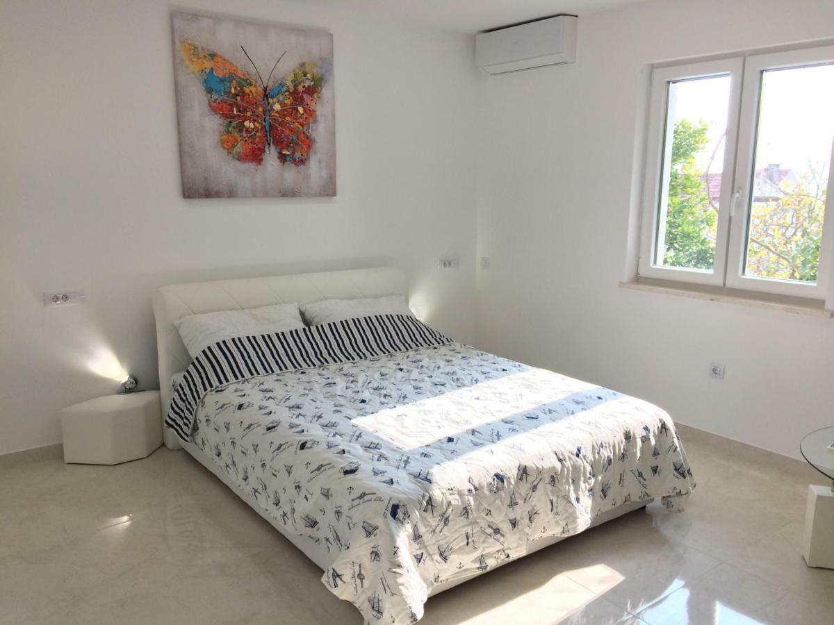 Apartment Marina Комижа Екстер'єр фото