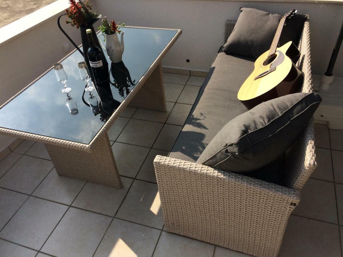 Apartment Marina Комижа Екстер'єр фото